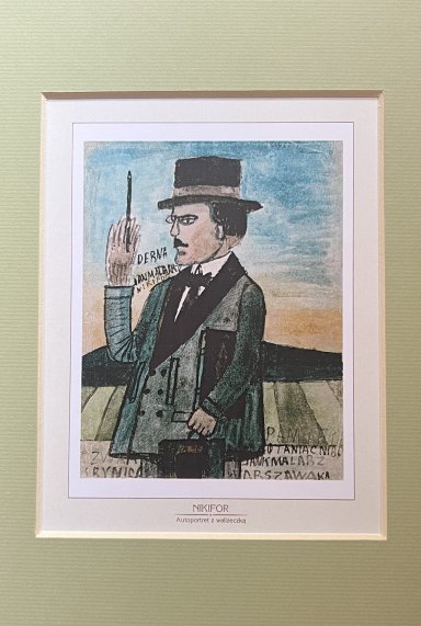 Reprint na którym postać trzyma ołówek i walizkę.